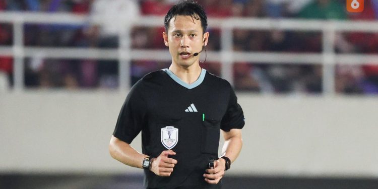 Sorotan Gerald Vanenburg Terhadap Kinerja Wasit Koji Takasaki Usai Final AFF U-23