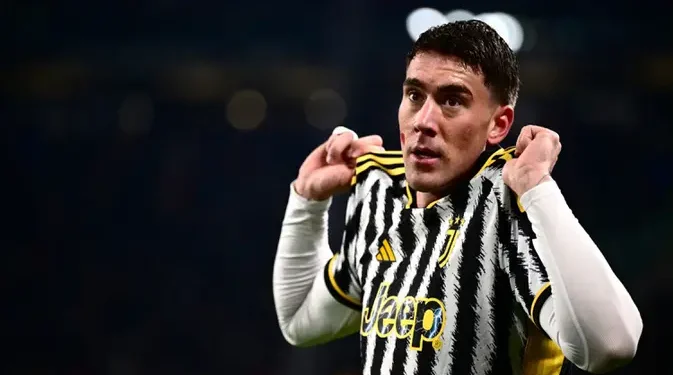 Juventus Masih Rentan: Kolo Muani Sulit Didapat, Vlahovic Belum Terjual