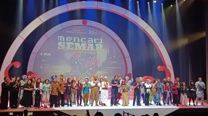 Mencari Semar, Lakon Teater yang Menggabungkan Wayang dan Era Futuristik