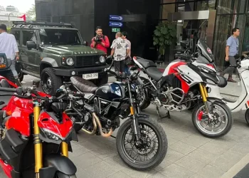 Kantor KPK Berubah Menjadi Showroom Mobil Mewah dan Moge Barang Bukti OTT Wamenaker Immanuel Ebenezer