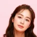 Respons Kim Tae Hee atas Kritik Mengenai Kerutan di Wajahnya