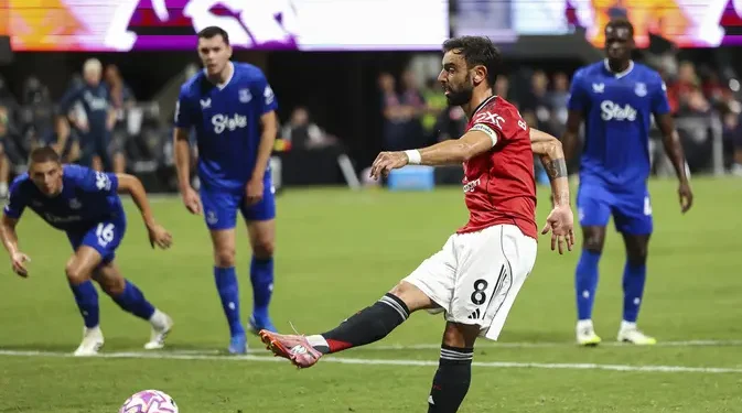 Bruno Fernandes Pemain Terbaik Manchester United melawan Everton