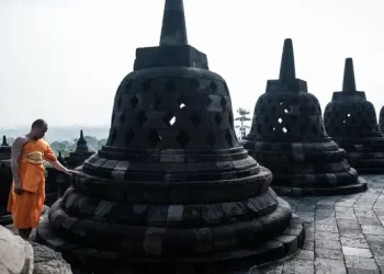 Nasib Stairlift di Candi Borobudur dan Dampaknya Terhadap Aksesibilitas Pengunjung