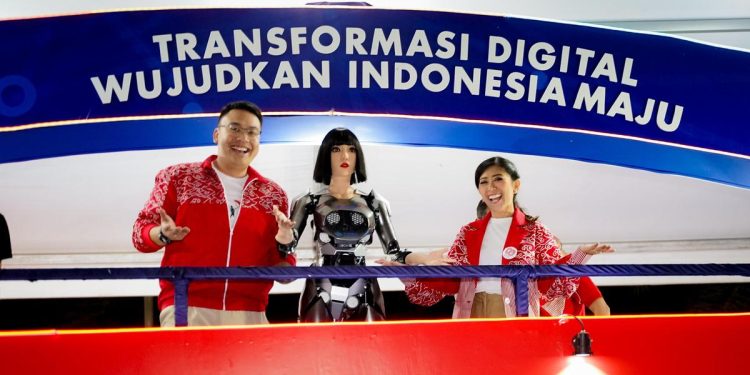 Karnaval HUT RI ke-80 Hadirkan Truk Digital Robot AI dan Satelit SATRIA-1 dari Kemkomdigi