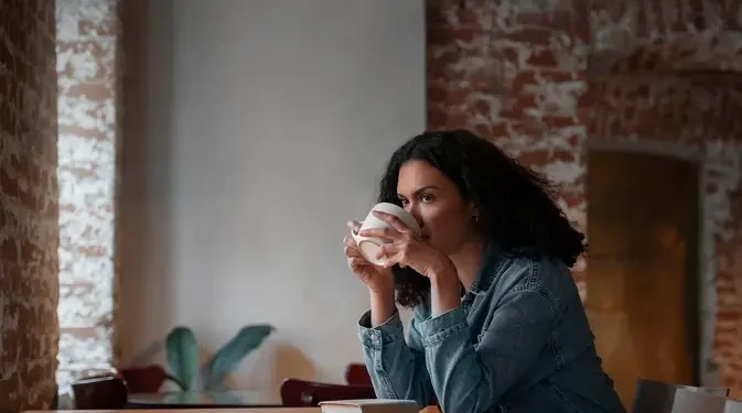 Mana yang Lebih Sehat, Kopi atau Teh untuk Pagi Hari?