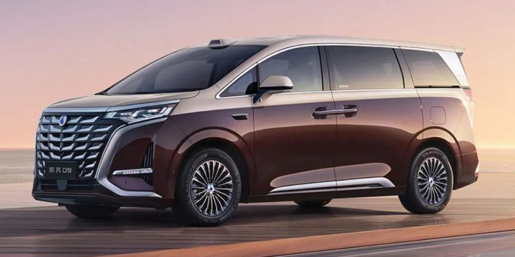 Denza Luncurkan Varian Baru MPV Mewah Listrik D9 dengan Harga Mulai Rp 697 Juta