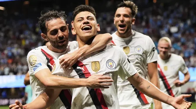 Claudio EcheverriClaudio Echeverri Resmi Dilatih Erik Ten Hag di Bayer Leverkusen setelah Tak Dapat Tempat di Man City