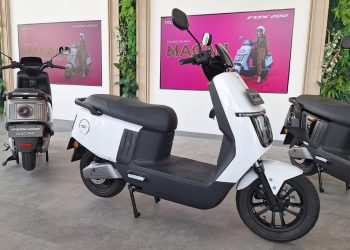 Motor Listrik Terbaru Cocok untuk Cewek dengan Harga Cuma Rp 11 Jutaan