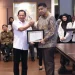 Tito Karnavian Menerima Penghargaan pada Hari Perumahan Nasional 2025