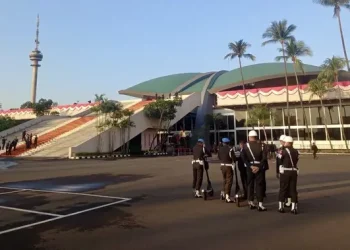 Suasana Gedung DPR Jelang Pidato Kenegaraan dalam Sidang Tahunan MPR dengan Rantis dan Helikopter Siaga