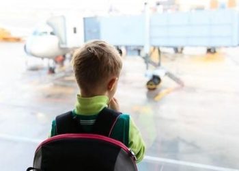 Orang Tua Berlibur, Anak Usia 10 Tahun Tertinggal di Bandara