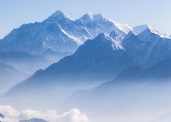 Biaya Mendaki Everest Meningkat namun Gratis untuk 100 Gunung Lain di Nepal