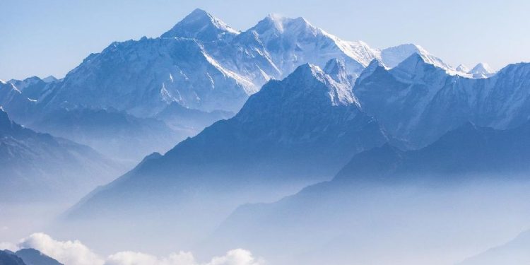 Biaya Mendaki Everest Meningkat namun Gratis untuk 100 Gunung Lain di Nepal