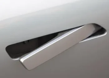 China Atur Gagang Pintu Mobil Secara Ketat Usai Sorotan Desain Tersembunyi