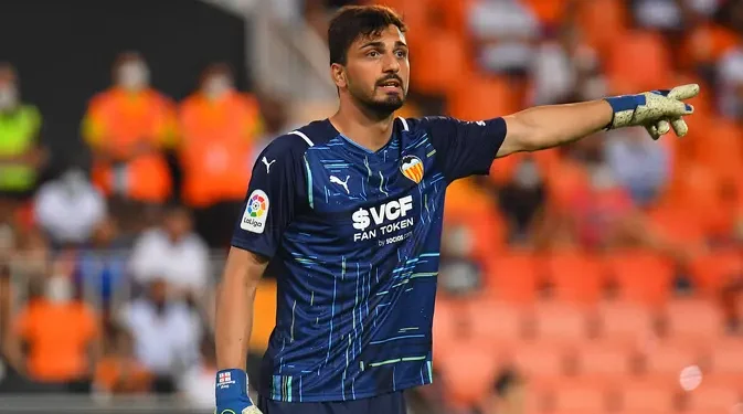 Giorgi Mamardashvili Bersiap Debut di Laga Liverpool Melawan Southampton