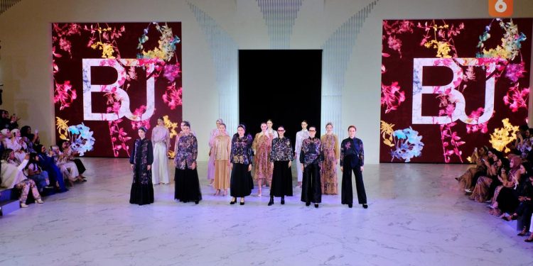 Top 3 Berita Hari Ini: Estetika Gurun Pasir dan Motif Ikonis di Fashion Nation 2025
