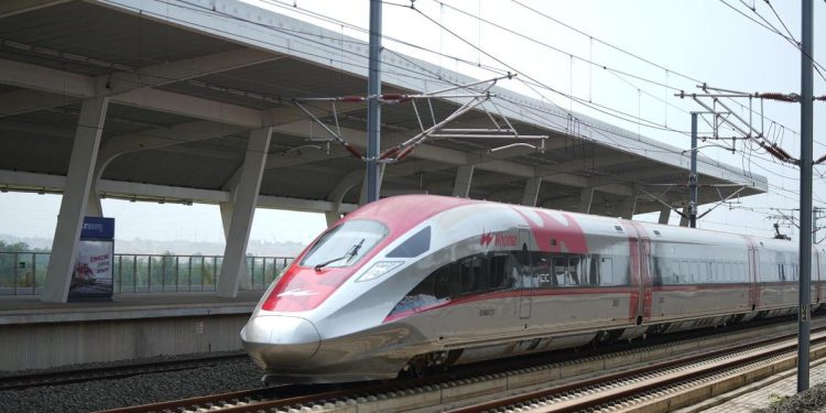 8 Jalur Menuju Stasiun Kereta Cepat Whoosh Karawang dan Daftar Aksesnya