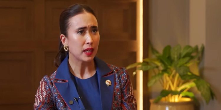 Tanggapan Menpar Widiyanti Terhadap Isu Mandi Menggunakan Air Galon Hanya Karangan Saja
