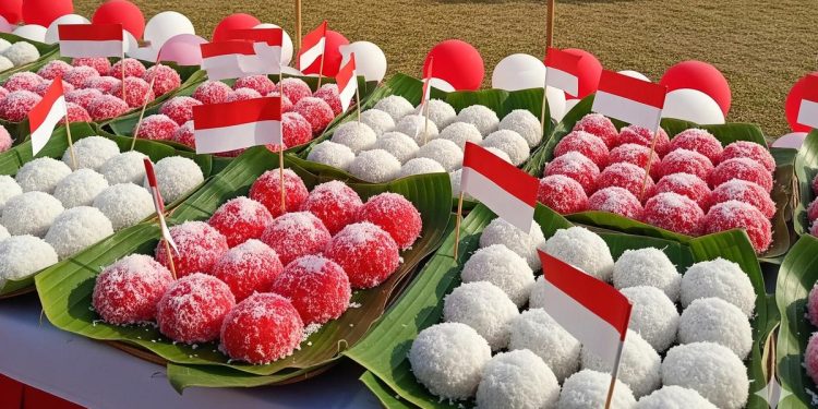 7 Makanan Tradisional untuk Dijual saat 17 Agustus, Klepon Merah-Putih Menarik Cuan