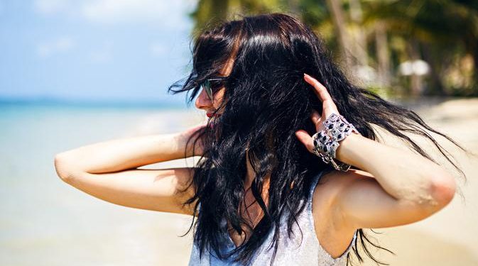 5 Cara Agar Rambut Tetap Sehat Meski Sering Terkena Sinar Matahari