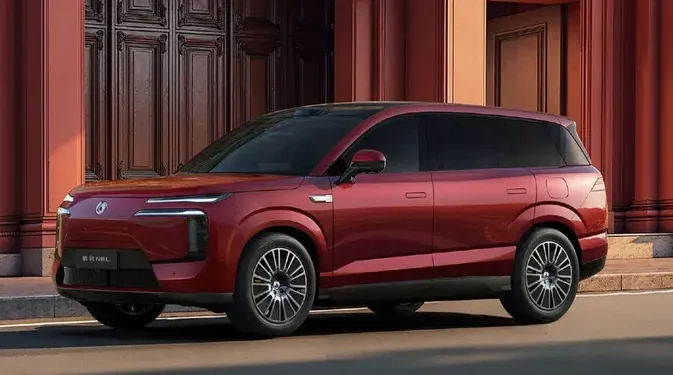 Denza N8L Siap Hadir, SUV PHEV Mewah dengan Teknologi Modern dan Canggih