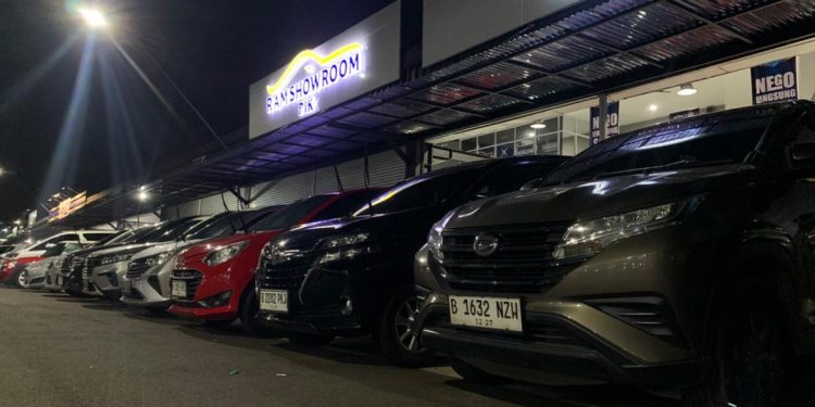 Pasar Menjanjikan, Bursa Otomotif Jadi Pusat Showroom Mobil Bekas Modern