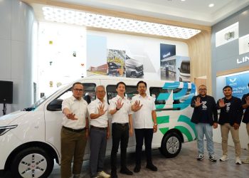 Kolaborasi Wuling dan Kalista Perkuat Ekosistem Kendaraan Listrik Komersial di Indonesia