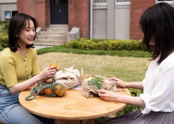 4 Tanda Sahabat yang Diam-Diam Merasa Tidak Aman dengan Kesuksesanmu