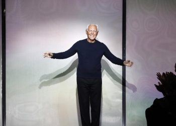 Koleksi Terakhir Mendiang di Milan Fashion Week 2026