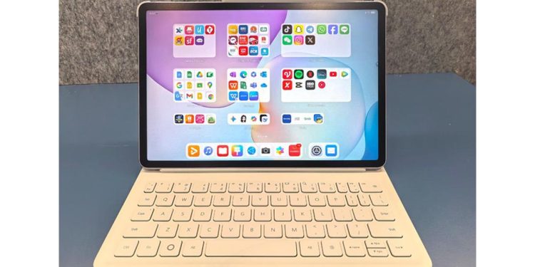 Tablet 11.5 Inci Tawarkan Kinerja Setara Laptop dengan Akses Mudah ke Google Apps dan Aplikasi Favorit