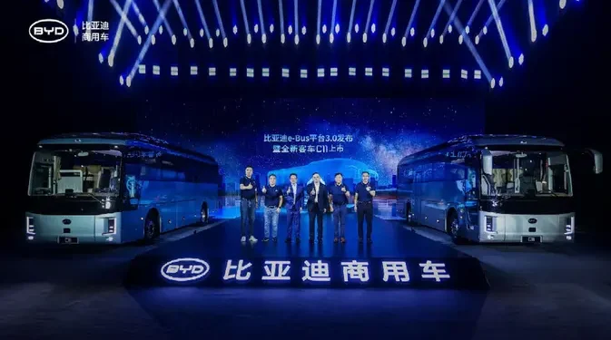 Bus Listrik Pertama di Dunia dengan Arsitektur 1.000 Volt Diluncurkan