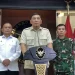 Menhan Serahkan Dugaan Pelanggaran Ferry Irwandi ke Panglima TNI