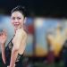 Debut Son Ye Jin di Karpet Merah Festival Film Venesia 2025 Pamer Punggung Atletis