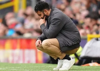 Neville Soroti Mandeknya Manchester United di Era Ruben Amorim