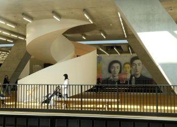 3 Berita Terbaru: Bandara Internasional Hong Kong Sediakan Tur Gratis bagi Penumpang Transit