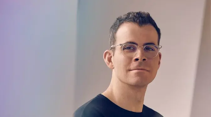 Bos Instagram Adam Mosseri Bantah Meta Mengawasi Percakapan Pengguna