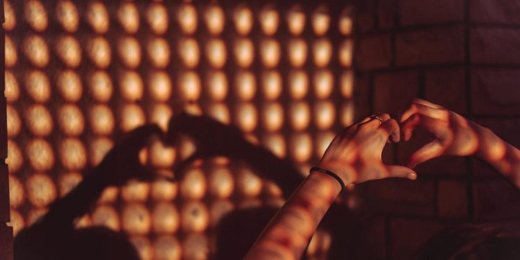 6 Ciri Introvert dan Tips Mengelola agar Lebih Percaya Diri