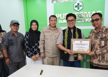 Rendi Solihin Resmikan Puskesmas dan Salurkan Dana Hibah Rp1 Miliar untuk Ponpes