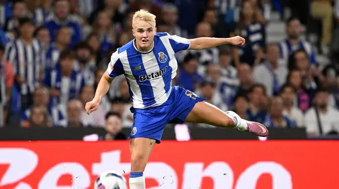 Dikecewakan Hojlund, Manchester United Tetap Cari Pemain Muda Denmark