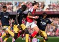 Disiplin dan Kekacauan: Perubahan Wajah Arsenal oleh Riccardo Calafiori
