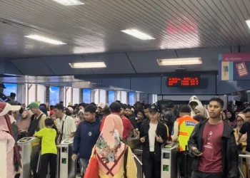 Jumlah Penumpang Kereta Api Capai 32417 Orang saat Perayaan HUT TNI di Monas