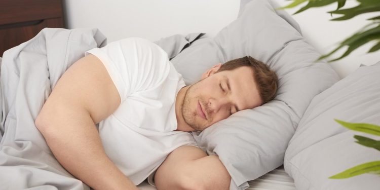 Tubuh Bereaksi Saat Mimpi, Ketahui Fenomena REM Sleep Behavior Disorder