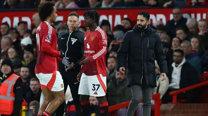 Rencana Perubahan Lini Tengah Man United: Dua Pemain Keluar, Pemain Palace Bergabung