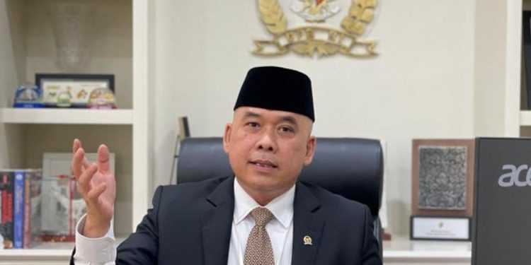 Tiga Berita Teratas: Profil Heri Gunawan Anggota DPR Diduga Korupsi untuk Mobil Wanita