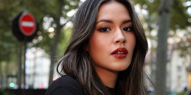 Gaya Raisa Andriana di Paris Fashion Week 2026, Makeup Dior dan Nonton Show Christian Louboutin
