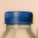 Studi: Kebiasaan Minum Air dari Botol Plastik Sekali Pakai Tingkatkan Mikroplastik 2 Kali Lipat