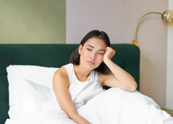 Sulit Tidur? Ikuti Tren Ini untuk Tidur dalam Dua Menit