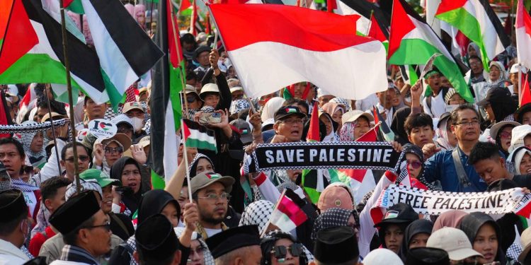 Ribuan Orang Lakukan Aksi Dukungan untuk Palestina di Patung Kuda Jakarta