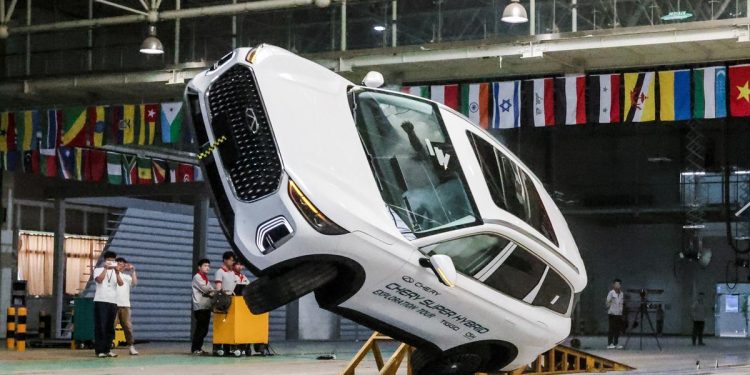 Eksperimen Membuat Mobil Baru dengan Bantuan AI