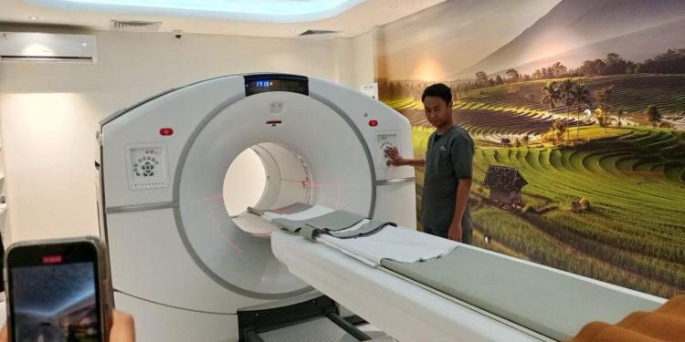 Perbandingan Penggunaan MRI dan PET Scan untuk Deteksi Kanker